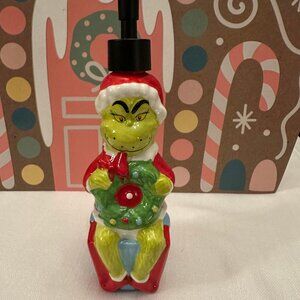 Dr. Seuss The Grinch NWT Wreath Holiday Soap 10" Dispenser